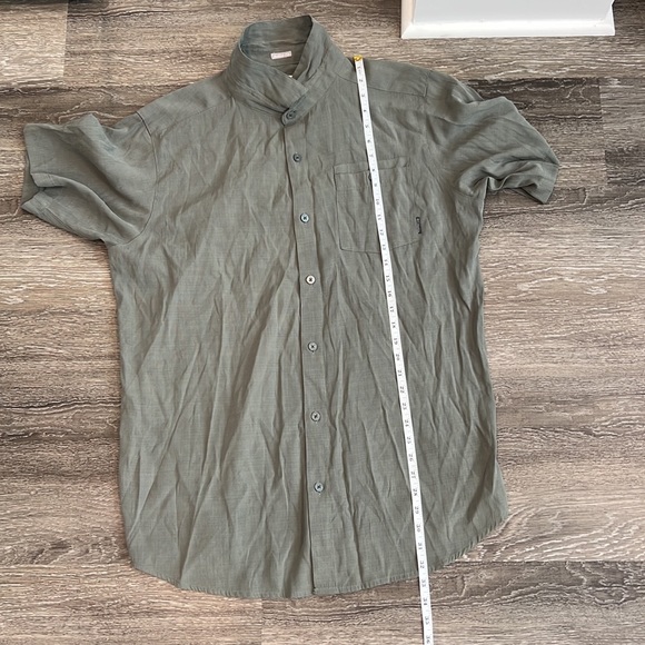 Columbia Short Sleeve Button Up XL - Picture 11 of 12